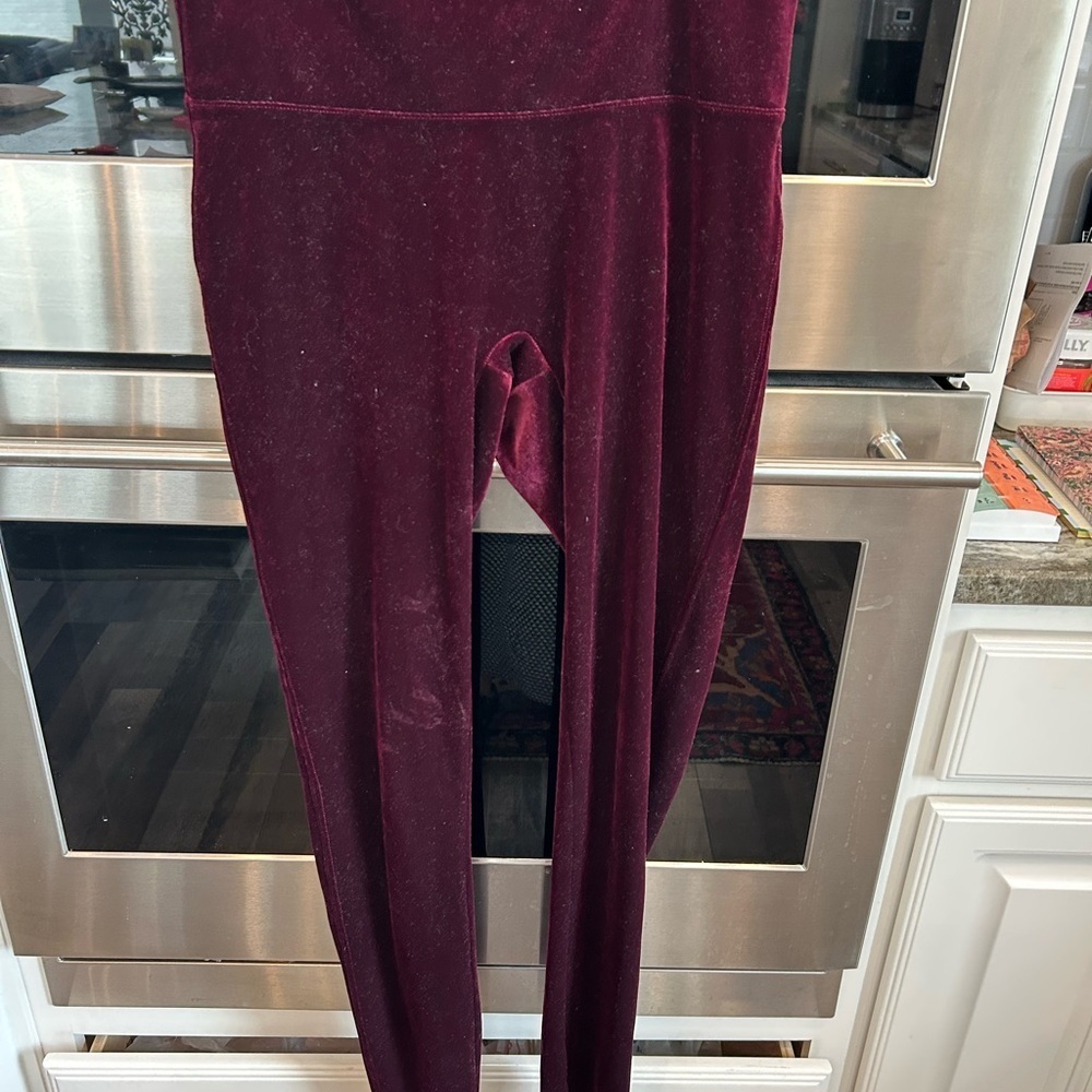 SPANX Burgundy Velvet Leggings, size L (need lint brush/GUC) - Picture 1 of 4